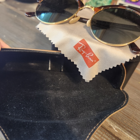 Ray-Ban BROKEN Lense* Tortoise Shell Sunglasses W/ Protective Case - Picture 3 of 9